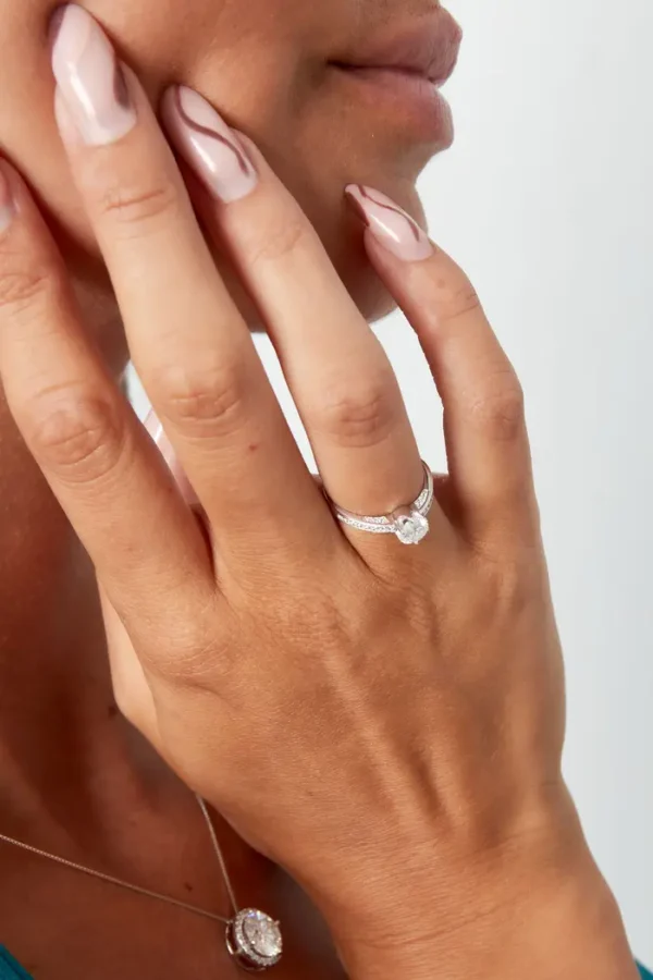 Ring met steentjes power 925 sterling zilver, moissaniet