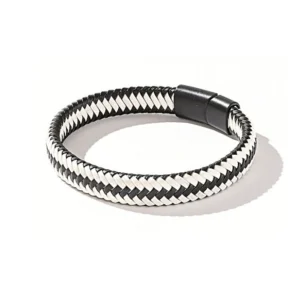 Zwart met witte armband