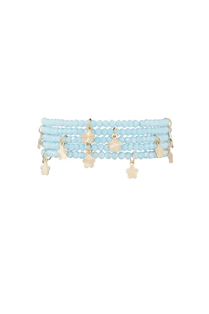 Armband met bloem bedels
