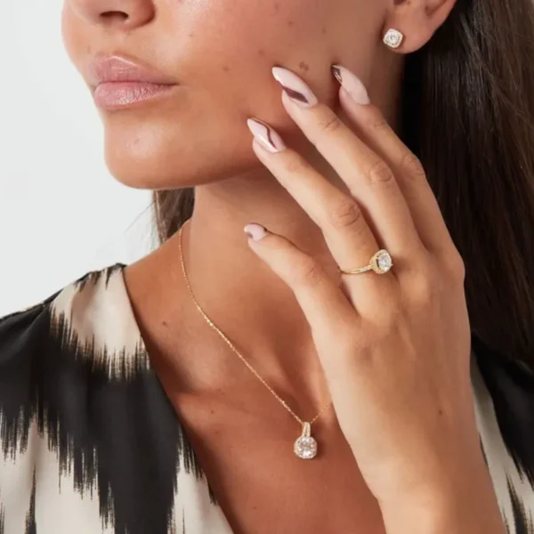 Ring vierkante steen, stainless steel, grote Moissaiet steen, kleine zirkonium steentjes, maat 16, zilver kleurig,